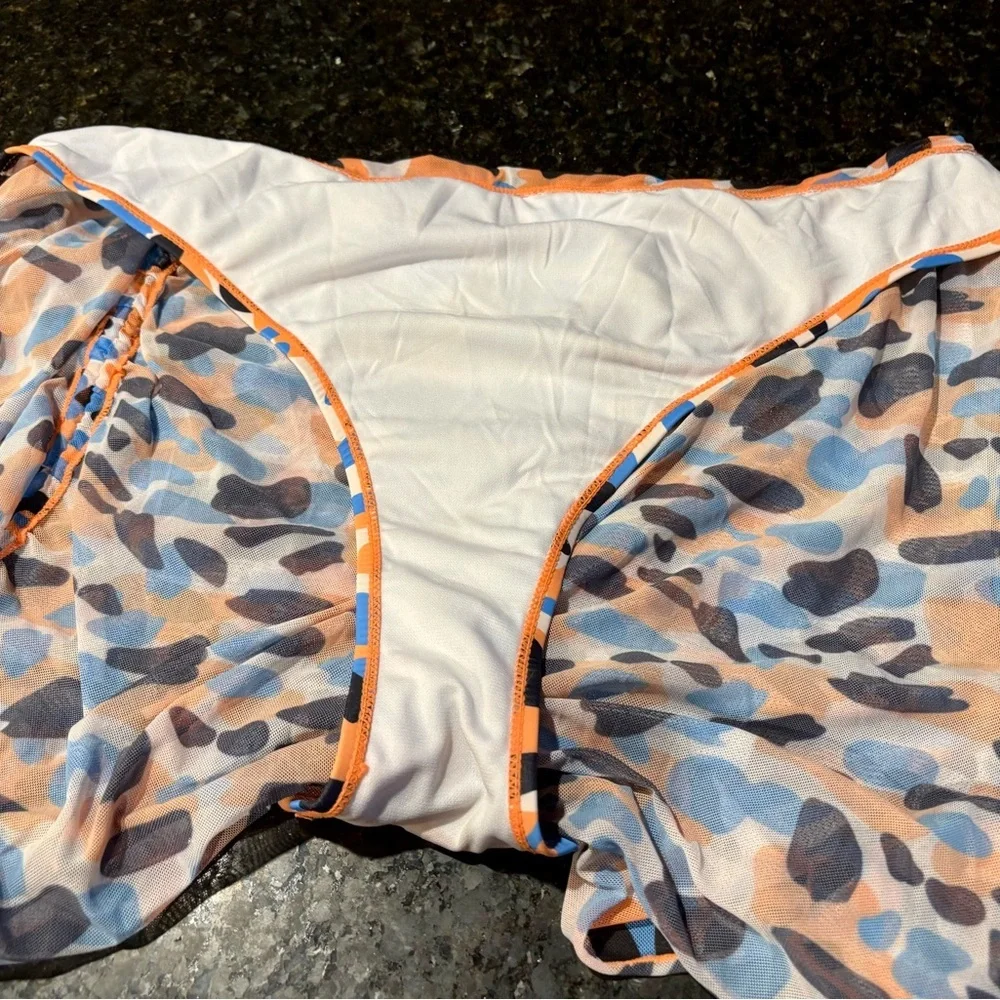 ⛱️Mesh Overlay Built-in Brief Swim Skirt Abstract Print in Size 3X/4X⛱️
